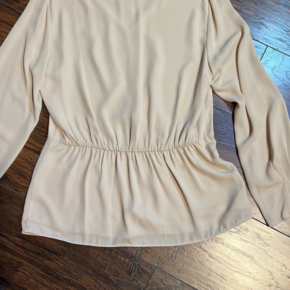 EUC Donna Karan Blouse - Picture 9 of 12